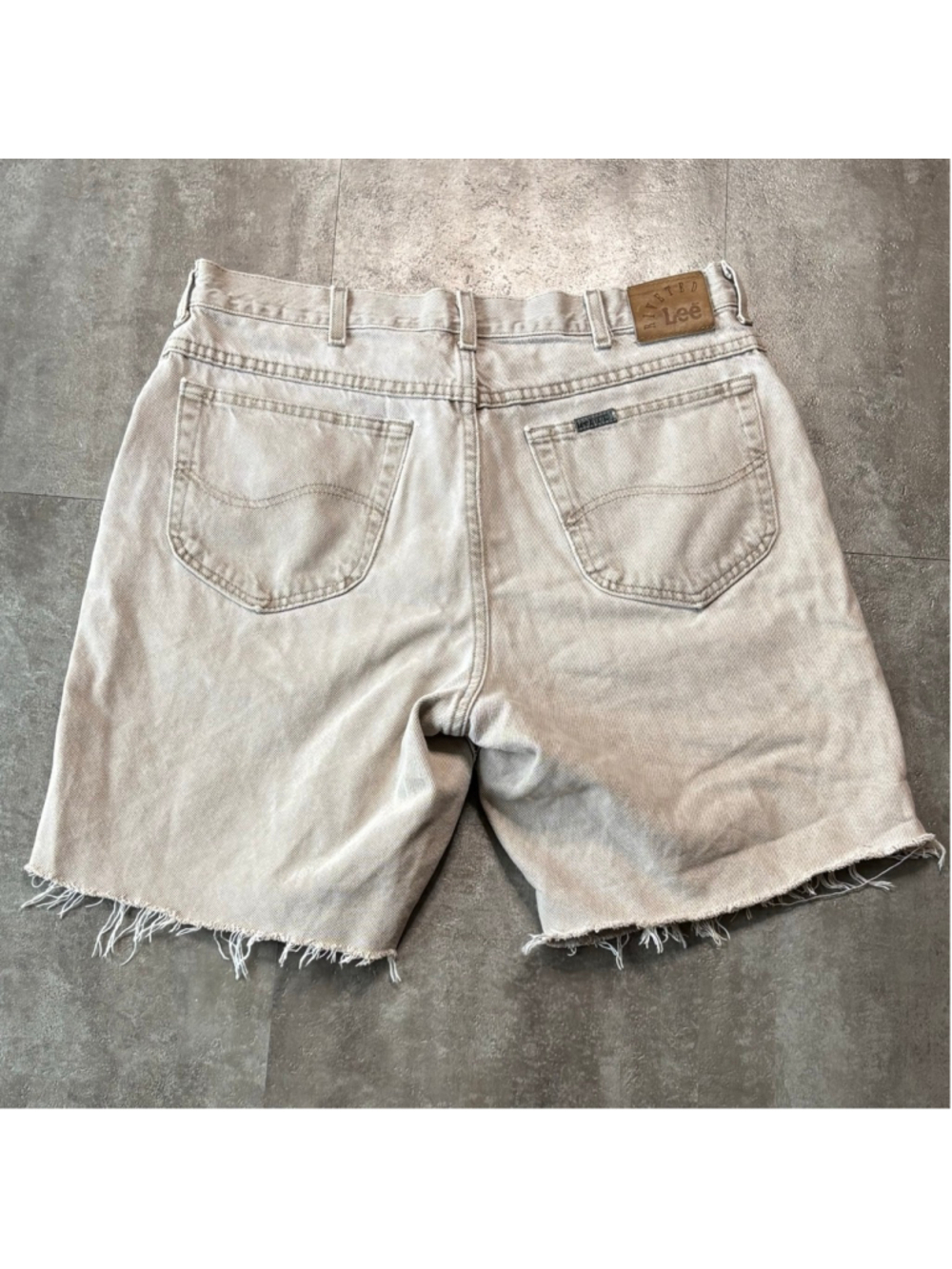 Vintage Lee Riveted Jean Shorts Men’s 36 Beige